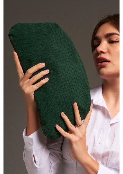 Yeşil Süet Deri Örgü Detaylı Portföy Clutch Çanta