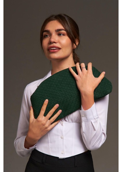 Yeşil Süet Deri Örgü Detaylı Portföy Clutch Çanta fırsatları
