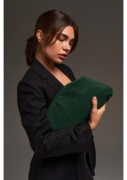 Yeşil Süet Deri Örgü Detaylı Portföy Clutch Çanta indirimleri