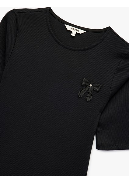 Pamuklu Kaşkorse Fiyonk Broş Detaylı Kısa Kollu Bisiklet Yaka Fırfırlı Mini Elbise modelleri