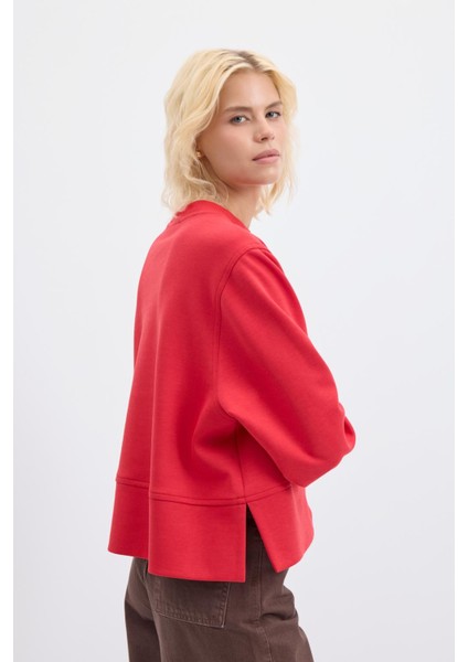 Oversize Yandan Yırtmaçlı Kısa Sweatshirt Kırmızı indirimleri