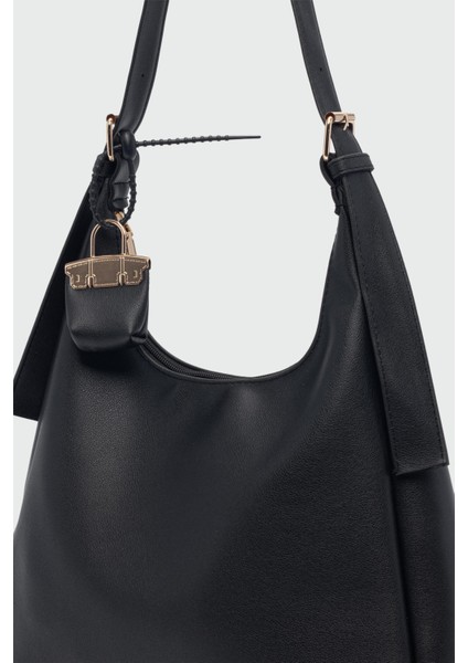 Guts Charmlı Salaş Omuz Çantası Siyah fiyatları