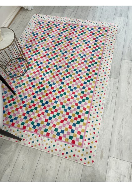 Puantiye Desenli Damalı Lateks Taban Çocuk Halısı