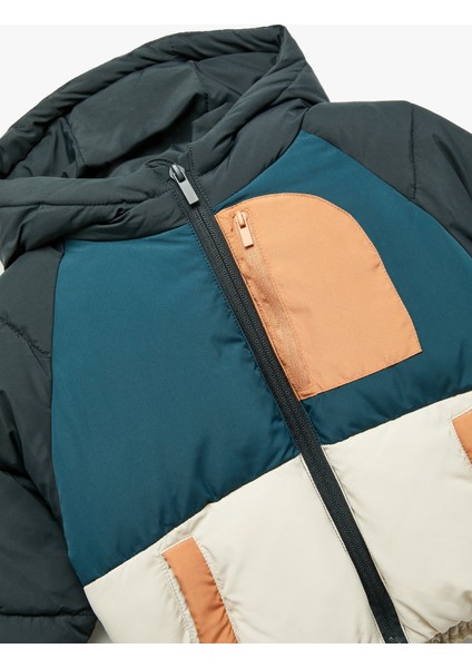 Uzun Kollu Kapşonlu Renk Bloklu Pamuk Astarlı Şişme Mont modelleri