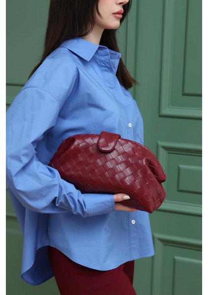 Bordo Örgü Derili Zincirli Portföy ve Omuz Çantası