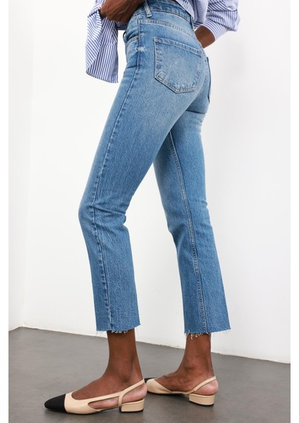 Mavi Yüksek Bel Boyfit Jean fiyatları