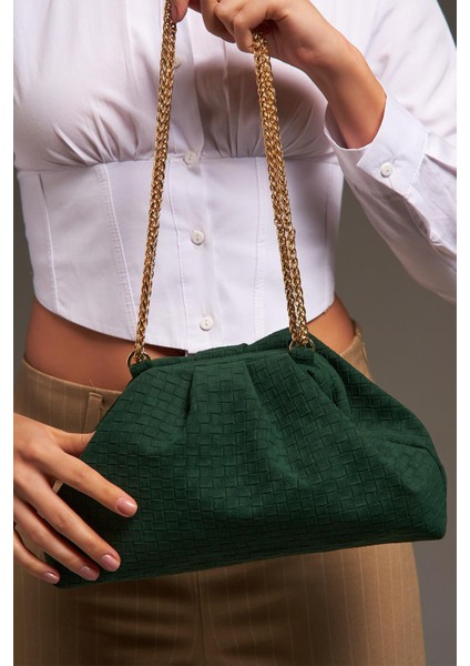 Yeşil Süet Deri Örgü Detaylı Zincirli Omuz Çantası