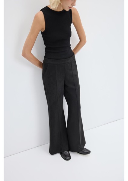 Fit Kesim Nervür Dikişli Süet Pantolon Siyah indirimleri