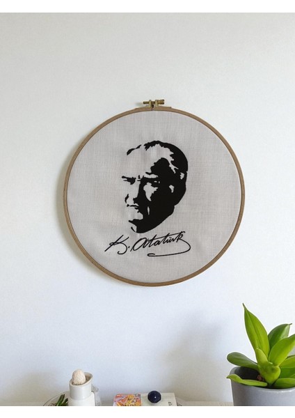 Atatürk Portre Nakışlı Kasnak Duvar Süsü 29CM modelleri
