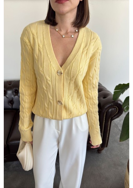 V Yaka 3 Düğmeli Triko Hırka- Sarı fiyatları