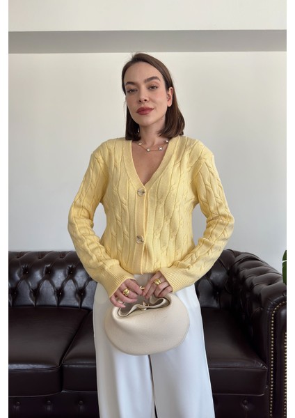 V Yaka 3 Düğmeli Triko Hırka- Sarı modelleri