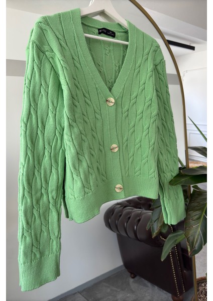 V Yaka 3 Düğmeli Triko Hırka- Yeşil