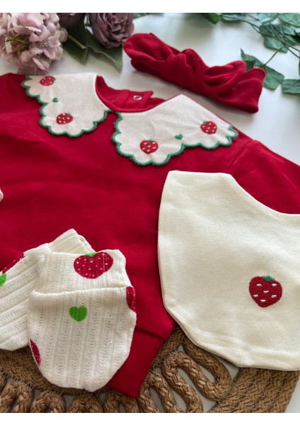 Çilek Nakışlı Yaka Detaylı 0-3 Ay Uyumlu Kız Bebek 5'li Set Hastane Çıkışı modelleri