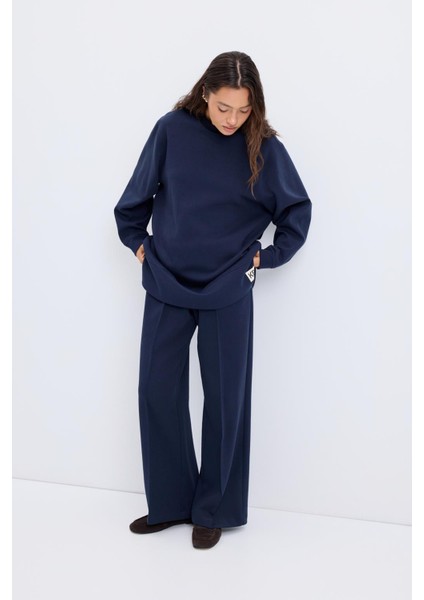 Oversize Yandan Yırtmaçlı Sweatshirt Lacivert indirimleri