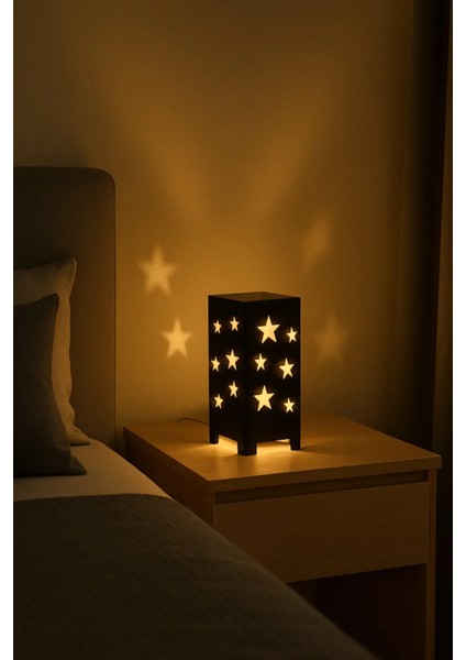 Yıldız Desenli Kablolu Metal Gece Lambası – Dekoratif LED Aydınlatmalı Masa Lambası fiyatları