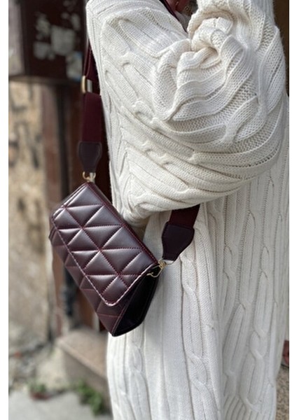 Kadın Bordo Kapitone Çapraz Omuz Çantası Ayarlanabilir Kolon Askılı Şık Tasarım modelleri