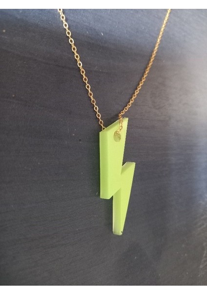 Fosforlu Duvar Saati Çap 25 cm Karanlıkta Parlayan Fosforlu Şimşek Zincir Kolye fırsatları