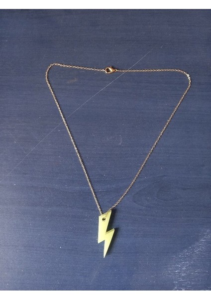 Fosforlu Duvar Saati Çap 25 cm Karanlıkta Parlayan Fosforlu Şimşek Zincir Kolye indirimleri