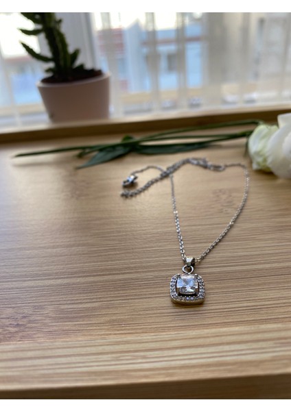 316L VIP Çelik Zirkon Taşlı Gümüş Renk Kolye fiyatları