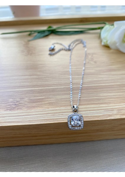 316L VIP Çelik Zirkon Taşlı Gümüş Renk Kolye modelleri