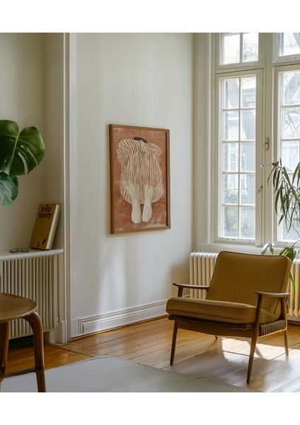 Striped Pause - Doğal Ahşap Çerçeveli Tablo - Modern Figüratif Poster modelleri