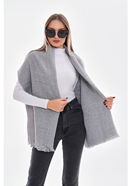 Kadın Yumuşak Dokulu Gri Düz Atkı modelleri