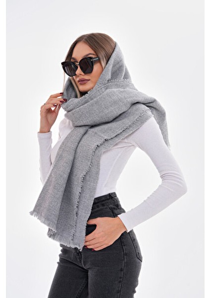 Kadın Yumuşak Dokulu Gri Düz Atkı indirimleri