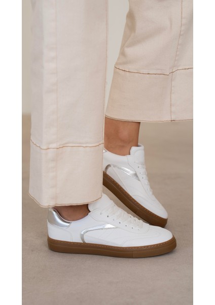 Faye Beyaz Gümüş Düz Taban Kadın Spor Ayakkabi indirimleri