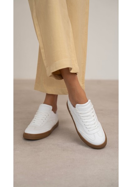 Faye Beyaz Düz Taban Kadın Spor Ayakkabi fiyatları
