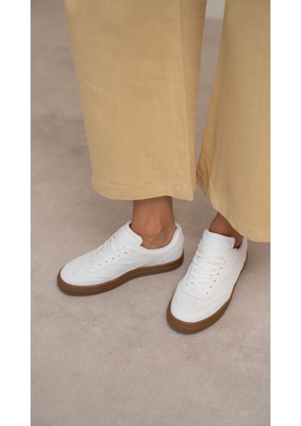 Faye Beyaz Düz Taban Kadın Spor Ayakkabi indirimleri