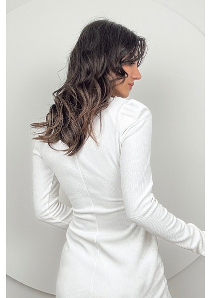 Mira Kadın Uzun Kollu V Yaka Düğmeli Beyaz Slim Fit Triko Elbise fırsatları