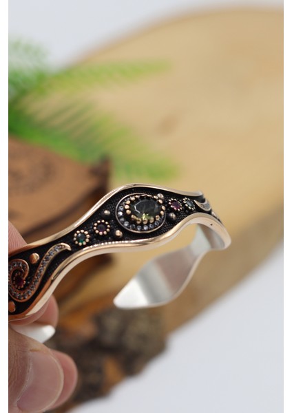 Zultanit Taşlı Zirkon Süsleme El Işi Gümüş Kadın Bilezik 201024464 fırsatları