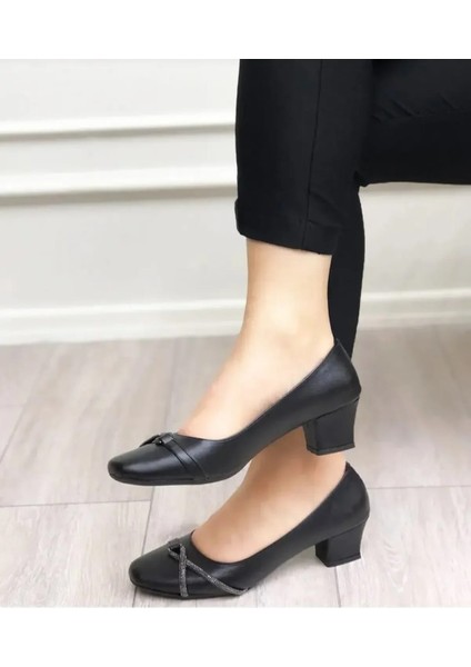 Kadın Siyah Taşlı Parlak Fincan Kısa Kalın Topuklu Rahat Günlük Anatomik Casual Abiye Anne Ayakkabı fiyatları