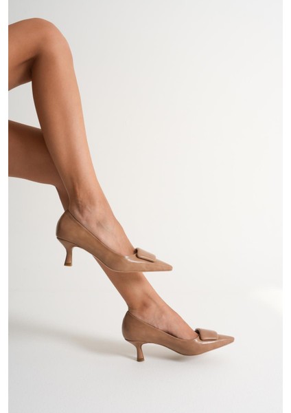 Verona Bej Sivri Burunlu Kadın Toka Detay Alçak Ince Topuklu Klasik Ayakkabı (5.5cm) indirimleri