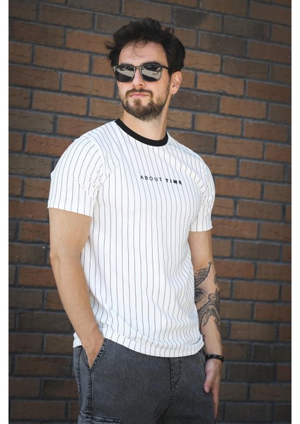 About Baskılı Çizgili Bisiklet Yaka Slim Fit Erkek Tshirt modelleri