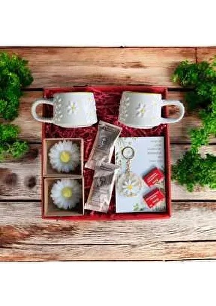 Papatya Ikili Seramik Kupalı Epoksi Anahtarlık Kahve Papatya Mum Çikolata Hediye Seti