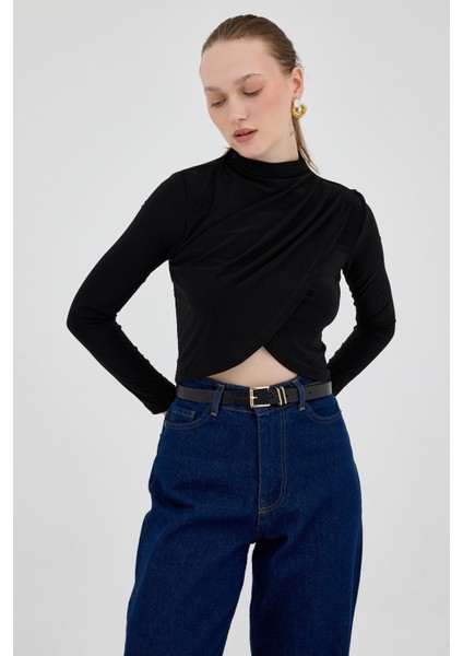 Siyah Drapeli Yüksek Yaka Uzun Kollu Bluz 2379