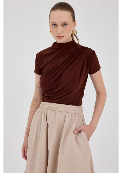 Kahve Kısa Kol Büzgülü Sandy Bluz 2417
