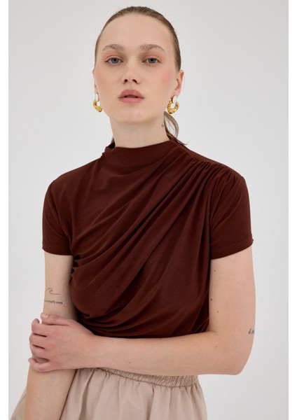 Kahve Kısa Kol Büzgülü Sandy Bluz 2417 fiyatları