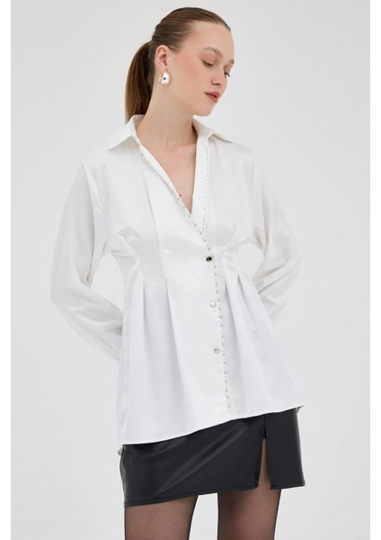 Beyaz Kruvaze Kesim Taş İşlemeli Kadın Saten Gömlek 8149A modelleri