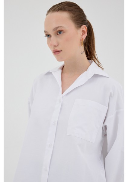 Beyaz Tek Cepli Oversize Gömlek 8158A fırsatları