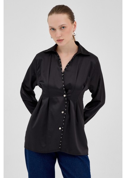 Siyah Kruvaze Kesim Taş İşlemeli Kadın Saten Gömlek 8149A