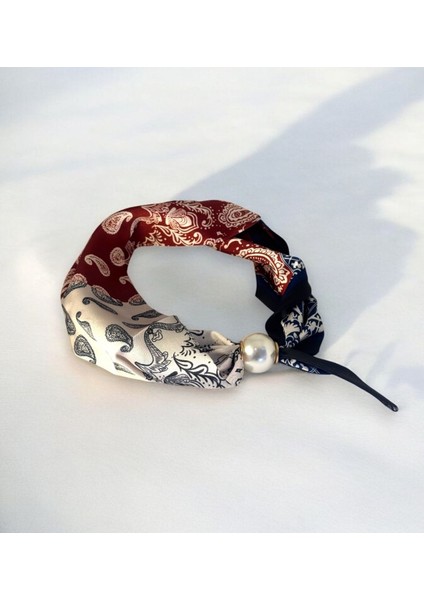 Parlak Saten Kumaş Inci Detaylı Şık Fular Kolye fiyatları