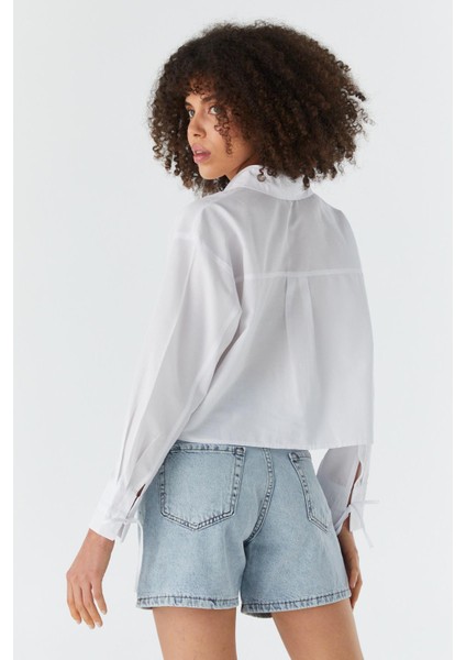 Fiyonk Bağcıklı Crop Gömlek Beyaz indirimleri