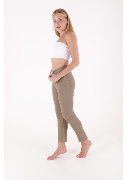 Paçaları Dikişsiz ve Yüksek Belli Kadın Kot Pantolon Mom Fit Jean Yeşil indirimleri