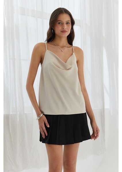 Askılı Degaje Yaka Saten Bluz Tas