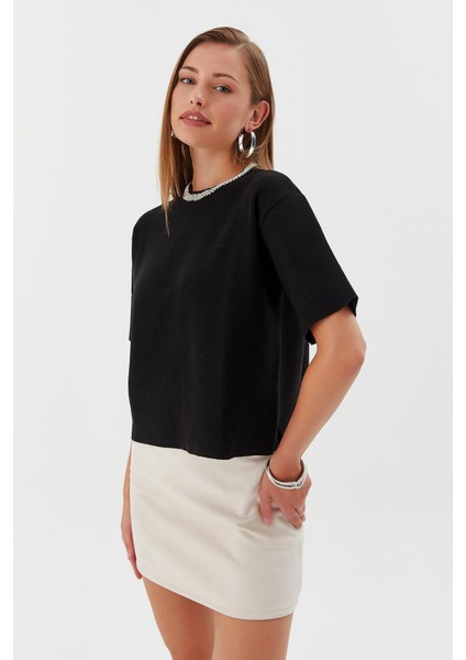 Yakası Taşlı Kısa Kol Triko Kazak Sıyah fiyatları