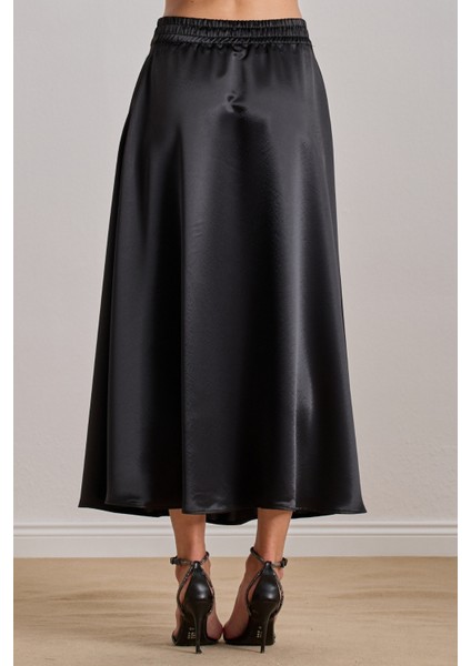 Bilekte Boy Siyah Saten Etek