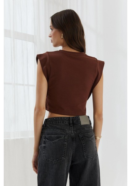 Omzu Vatkalı Crop Bluz Kahve indirimleri