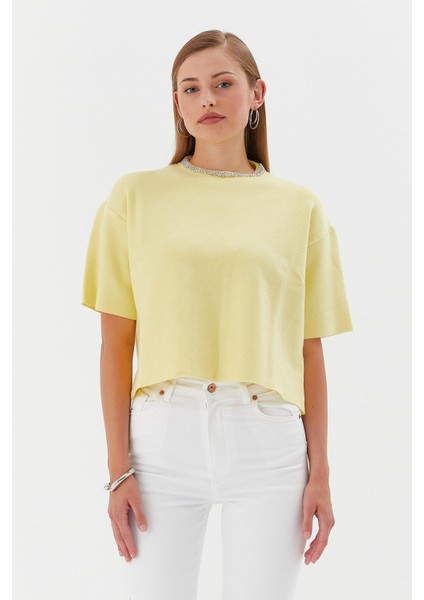 Yakası Taşlı Kısa Kol Triko Kazak Sarı modelleri